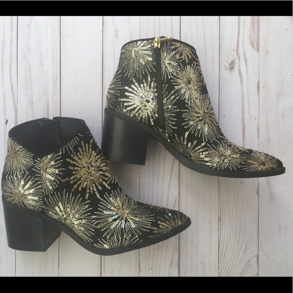 NWOT Kenneth Cole celebration boot